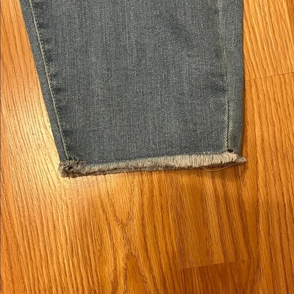 SIGNATURE LEVIS STRAUSS High Rise Skinny Distressed Jeans size 26w - Picture 3 of 16